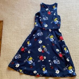Floral navy patterned dress.